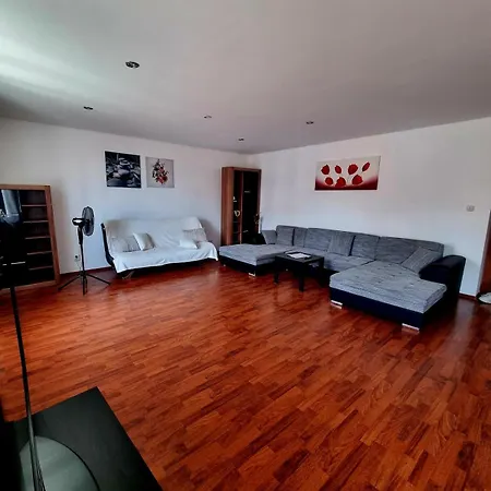 2 Bedroom Big Center As Nivy 85m Apartment