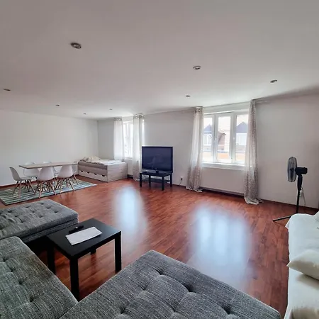 2 Bedroom Big Center As Nivy 85m Bratislava