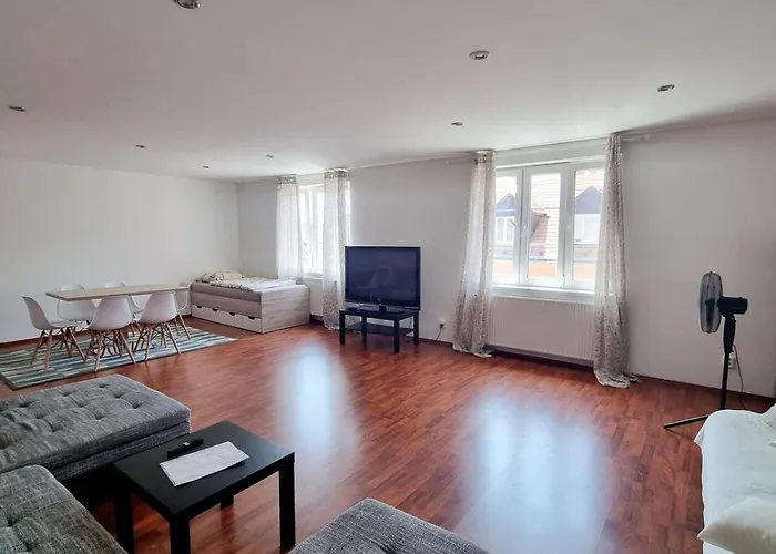 2 Bedroom Big Center As Nivy 85m Bratislava