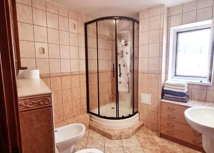 Lejlighed 2 Bedroom Big Center As Nivy 85m